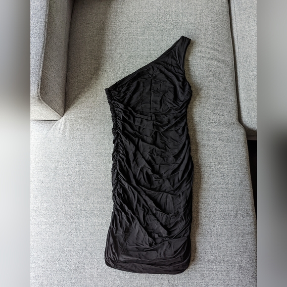 H&M One Shoulder Mini Dress - Picture 8 of 8